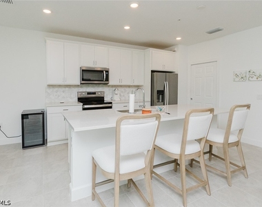5682 Mayflower Way - Photo Thumbnail 11