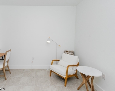 5682 Mayflower Way - Photo Thumbnail 12