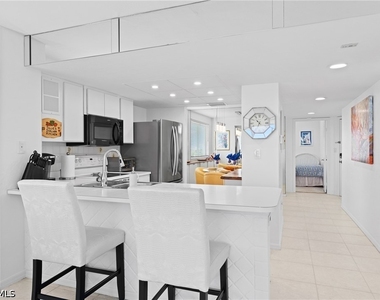 15171 Cedarwood Lane - Photo Thumbnail 7