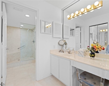 15171 Cedarwood Lane - Photo Thumbnail 12