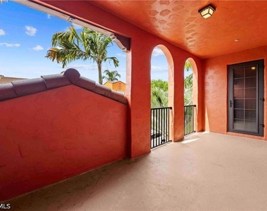 9050 Capistrano Street N - Photo Thumbnail 28