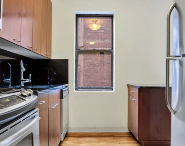 121 Madison Avenue - Photo Thumbnail 2