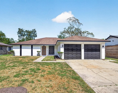 1002 Kenforest Drive - Photo Thumbnail 7