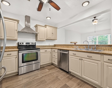 1002 Kenforest Drive - Photo Thumbnail 29