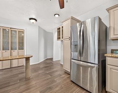 1002 Kenforest Drive - Photo Thumbnail 28