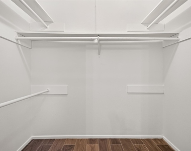 1002 Kenforest Drive - Photo Thumbnail 38
