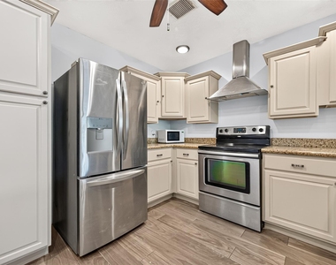 1002 Kenforest Drive - Photo Thumbnail 27