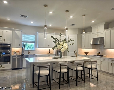 15719 Cortina Street - Photo Thumbnail 2