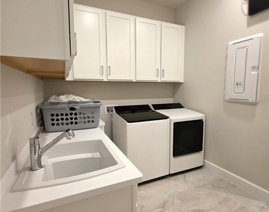 15719 Cortina Street - Photo Thumbnail 22