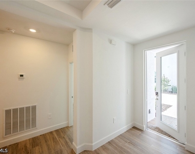 16907 Fairgrove Way - Photo Thumbnail 32