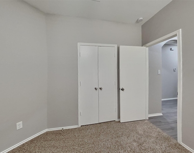 11409 Ryan Court - Photo Thumbnail 9