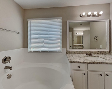 11409 Ryan Court - Photo Thumbnail 7