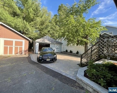 296 Willow - Photo Thumbnail 29