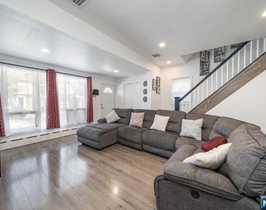 296 Willow - Photo Thumbnail 1