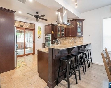 296 Willow - Photo Thumbnail 18
