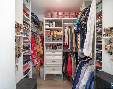 296 Willow - Photo Thumbnail 13