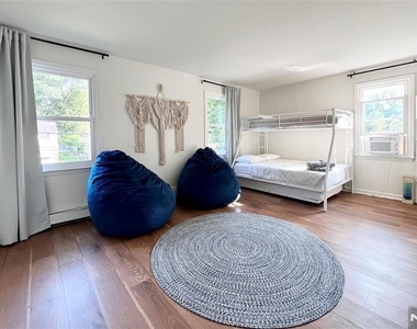 85 Lakeshore - Photo Thumbnail 5