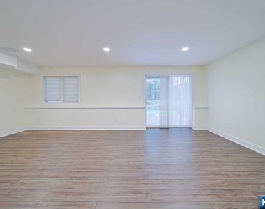 2 Candlewood - Photo Thumbnail 31