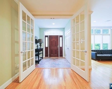 2 Candlewood - Photo Thumbnail 1