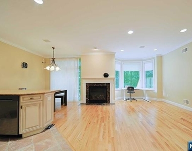 2 Candlewood - Photo Thumbnail 15