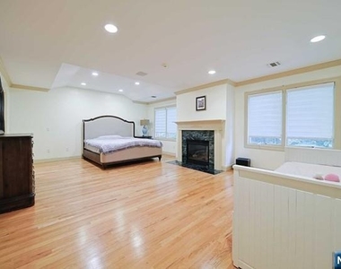 2 Candlewood - Photo Thumbnail 18