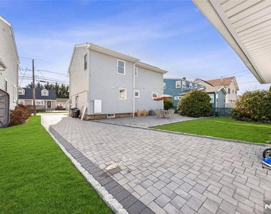 813 Morton - Photo Thumbnail 2