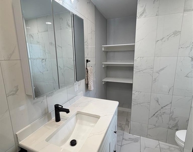 85 Midland - Photo Thumbnail 11