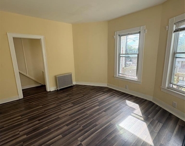 79 Midland - Photo Thumbnail 5