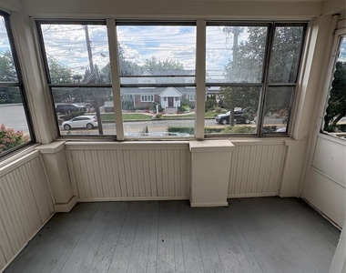 79 Midland - Photo Thumbnail 3