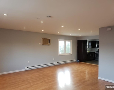 31 Plauderville - Photo Thumbnail 3