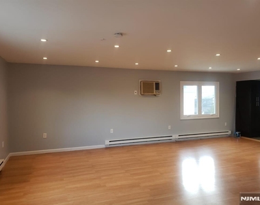 31 Plauderville - Photo Thumbnail 1
