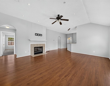 20531 Newfalls Court - Photo Thumbnail 14