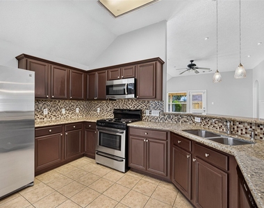 20531 Newfalls Court - Photo Thumbnail 7