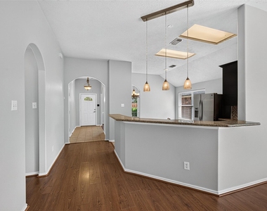 20531 Newfalls Court - Photo Thumbnail 10
