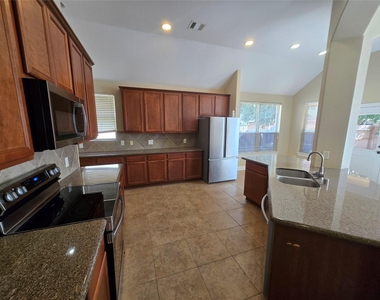 6611 Rosemary Knoll Lane - Photo Thumbnail 13