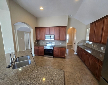 6611 Rosemary Knoll Lane - Photo Thumbnail 12