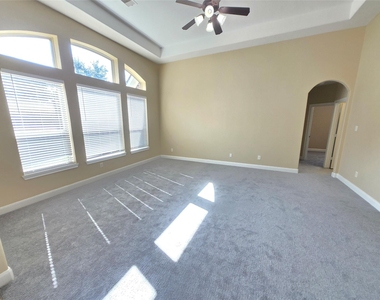 6611 Rosemary Knoll Lane - Photo Thumbnail 2