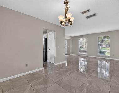 3423 Green Fields Drive - Photo Thumbnail 8
