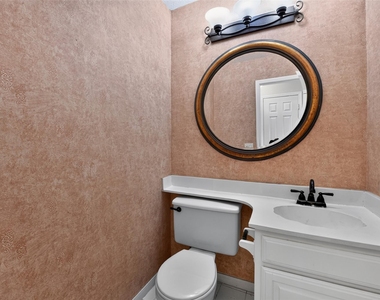3423 Green Fields Drive - Photo Thumbnail 17