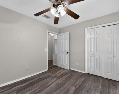 3423 Green Fields Drive - Photo Thumbnail 24