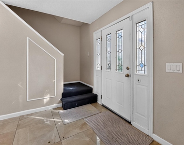 3423 Green Fields Drive - Photo Thumbnail 3