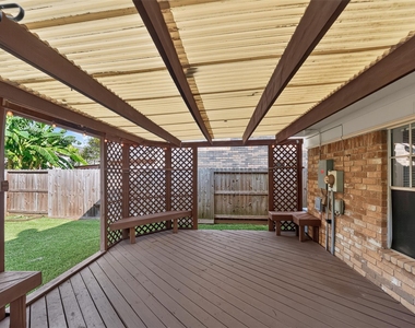 3423 Green Fields Drive - Photo Thumbnail 31