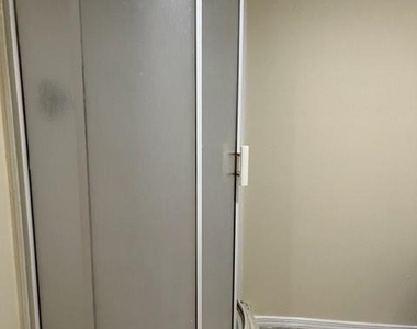 1614 Ryon Street - Photo Thumbnail 6