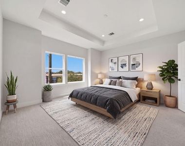 332 Eastwood Street - Photo Thumbnail 12