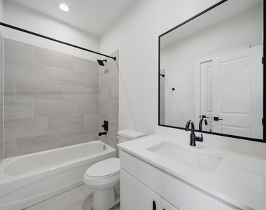 332 Eastwood Street - Photo Thumbnail 17