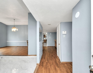 16835 Kilwinning Drive - Photo Thumbnail 3