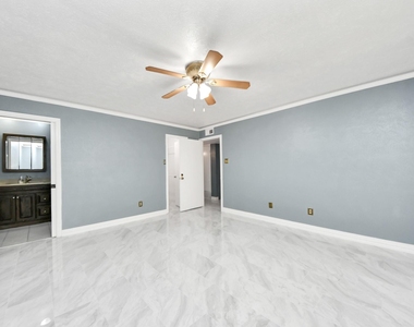 16835 Kilwinning Drive - Photo Thumbnail 29