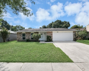 16835 Kilwinning Drive - Photo Thumbnail 1