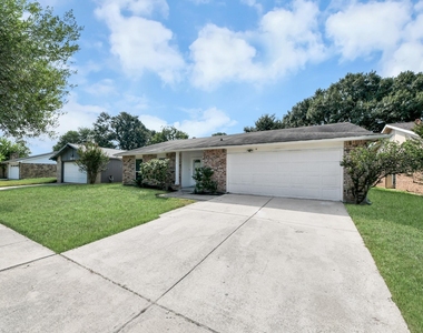 16835 Kilwinning Drive - Photo Thumbnail 33
