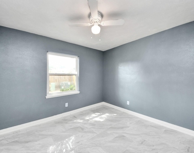16835 Kilwinning Drive - Photo Thumbnail 32